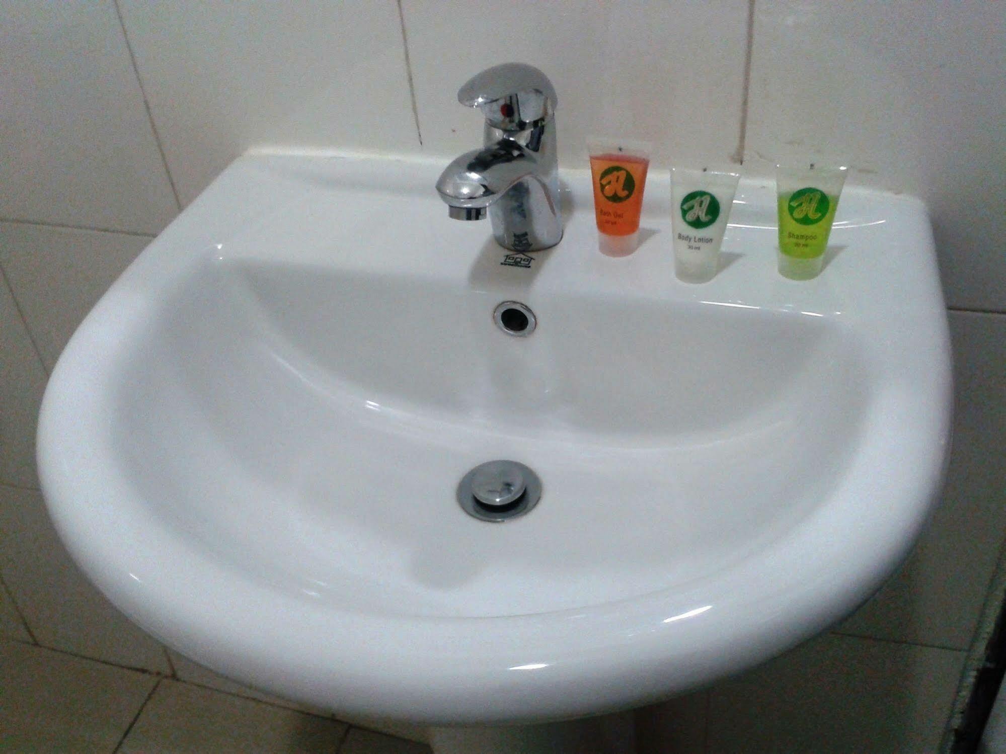 Jades Hotel Wupa Екстериор снимка